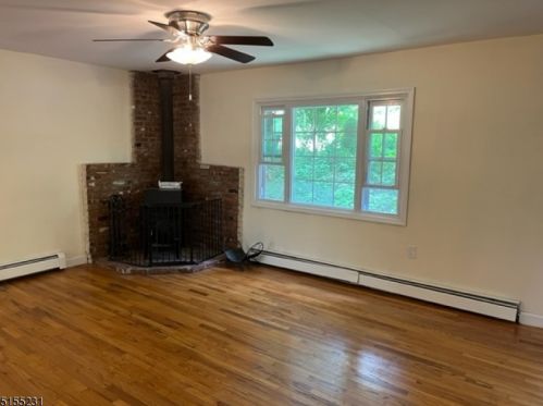 96 Signal Hill Trl, Sparta, NJ 07871-2534