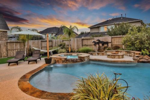 5607 Mustang Rdg Ln, Fulshear TX 77441-2149 exterior