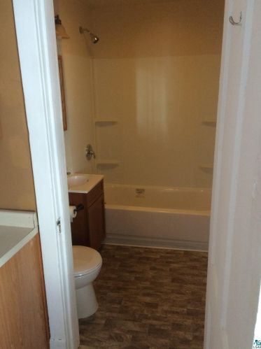 2110 7th St, Duluth MN 55806-3905 exterior