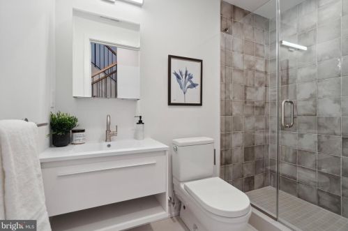 743 Cleveland St, Philadelphia PA  19146-1811 exterior