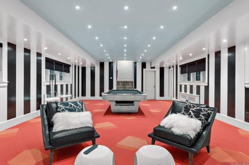 4 Whippoorwill Rd, Armonk NY 10504-1108 exterior