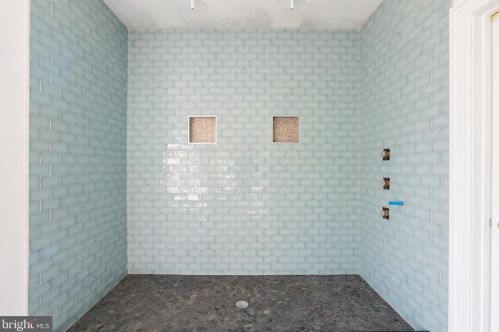 207 Gorgas Ln, Philadelphia PA 19119-1324 exterior