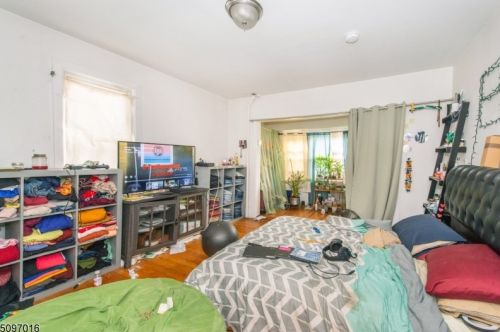 5 Joyce St, Town Center NJ 07052-5221 exterior