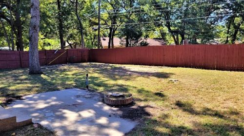 437 Forsythe Dr, Dallas TX 75217-6200 exterior