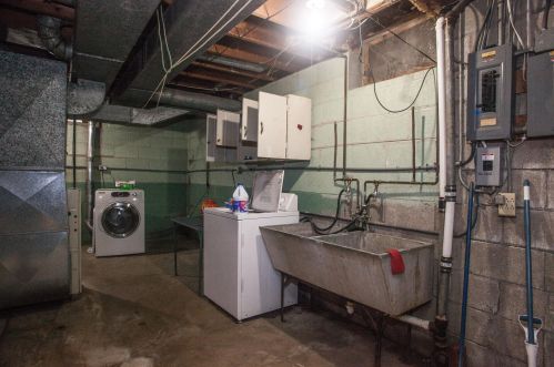 4220 86, Milwaukee WI 53222-1704 exterior