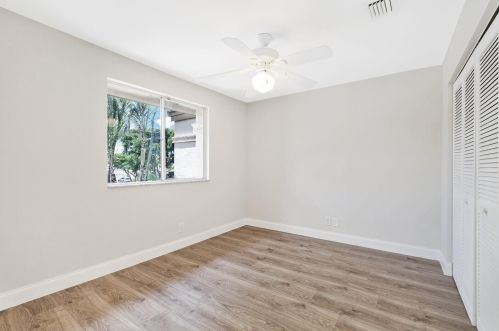 6790 Via Regina, Boca Raton FL 33433-3927 exterior