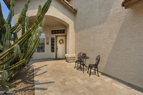910 Granada Dr, Chandler, AZ 85226-2368