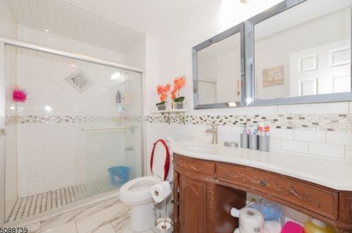 317 Madison Ave, Paterson NJ 07524-2622 exterior