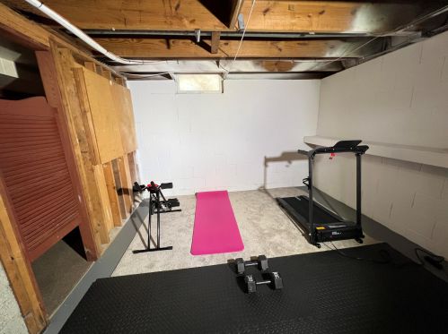 6754 51st St, Milwaukee WI  53223-6037 exterior