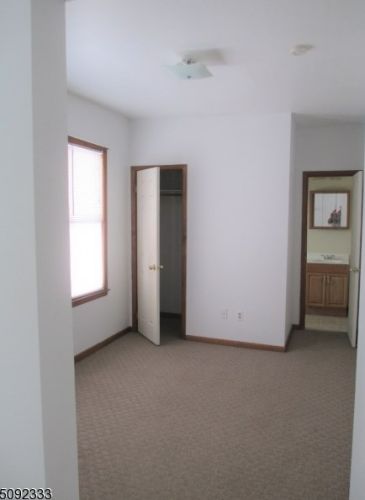 208 Main St, Hackettstown NJ 07840-2039 exterior