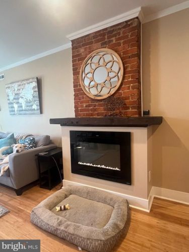 811 Girard Ave, Philadelphia PA  19122-4212 exterior