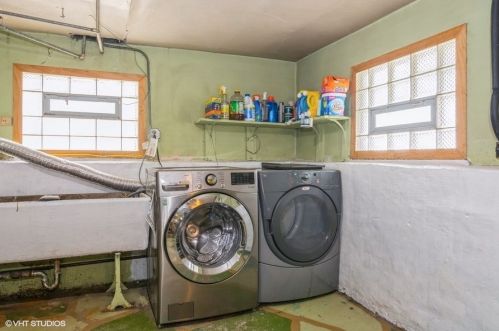 4730 Kelso Ave, Chicago IL 60630-4327 exterior