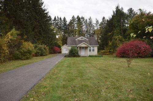 652 Springfield St, Wilbraham, MA 01095-2017