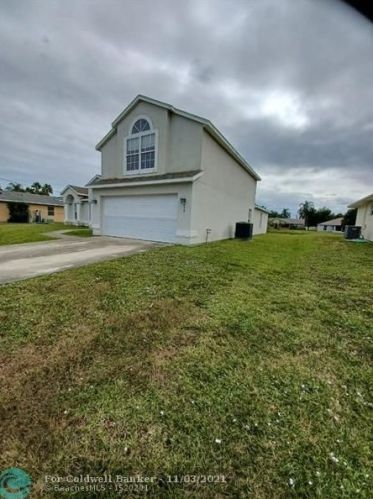 298 Carter Ave, Fort Pierce, FL 34983-3064