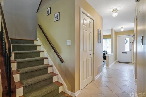 43 Irongate, Metuchen, NJ 08840-2100