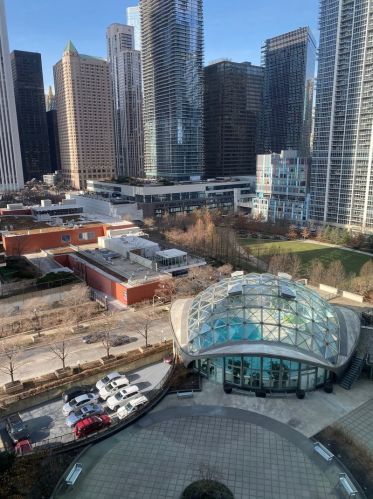 400 Randolph St, Chicago IL  60601-7313 exterior