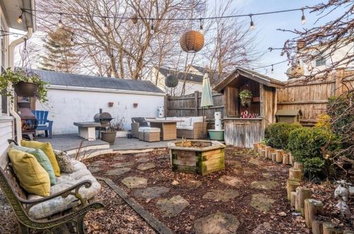 73 Farm St, Providence RI 02908-4063 exterior