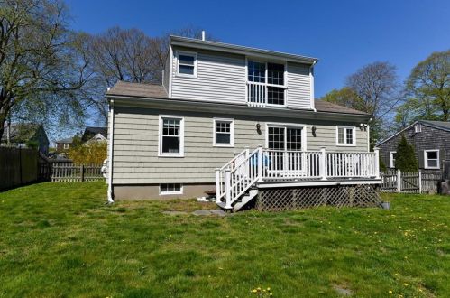 55 Linden St, Middletown RI  02842-4924 exterior