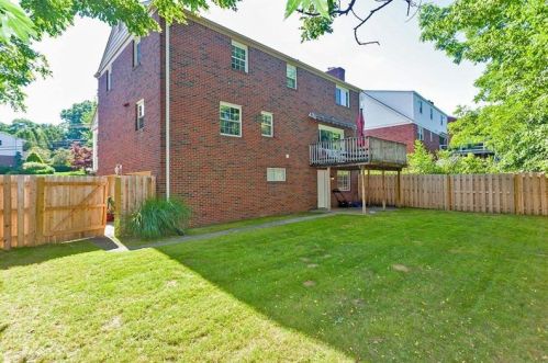 2187 Garrick Dr, Pittsburgh PA  15235-5034 exterior