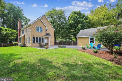 721 Brent Rd, Rockville MD 20854-1782 exterior