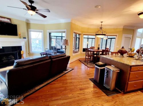 327 Amy Way, Atlanta GA 30349-7048 exterior