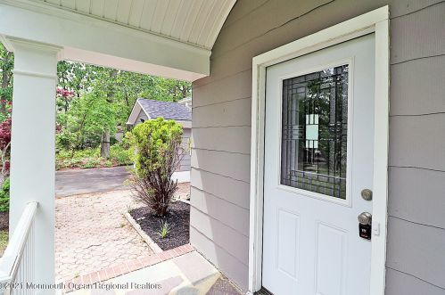 480 Veterans Hwy, Jackson Twp NJ 08527-5122 exterior