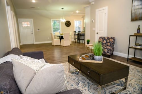 900 Ctr Hl Ave, Atlanta GA 30318-4749 exterior