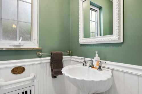 266 Ashland Ave, Pittsburgh PA 15228-2211 exterior