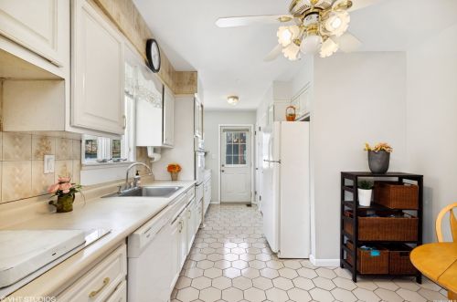 60 Gannet Dr, Commack NY 11725-4903 exterior