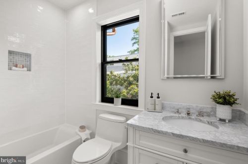 3306 Highland Pl, Washington DC  20008-3233 exterior