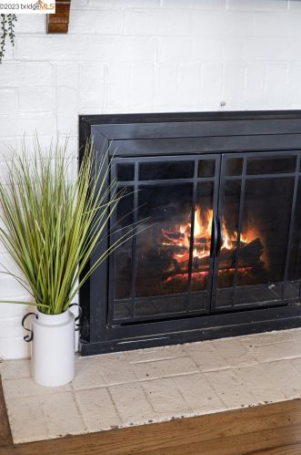 140 Roslyn Dr, Concord CA 94518-1234 exterior