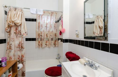 8748 Ada St, Chicago IL 60609-5920 exterior