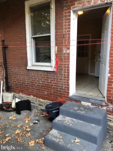 3912 Darien St, Philadelphia PA 19140-3211 exterior