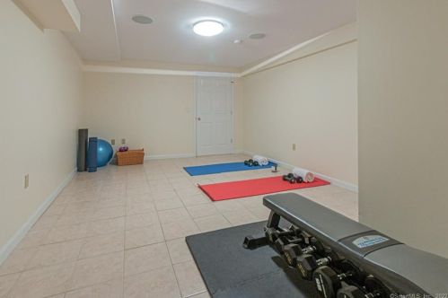 37 Dudley Rd, Wilton CT 06897-3508 exterior