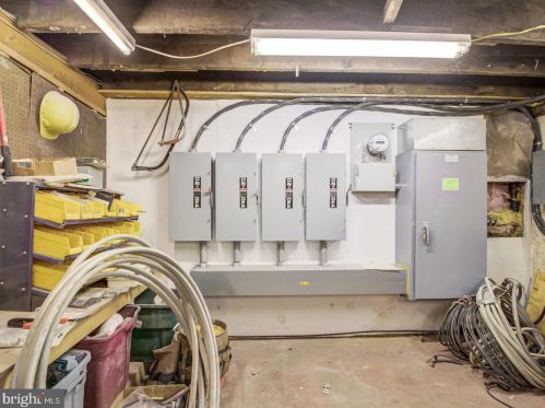 1324 Kenyon St, Washington DC 20010-2493 exterior