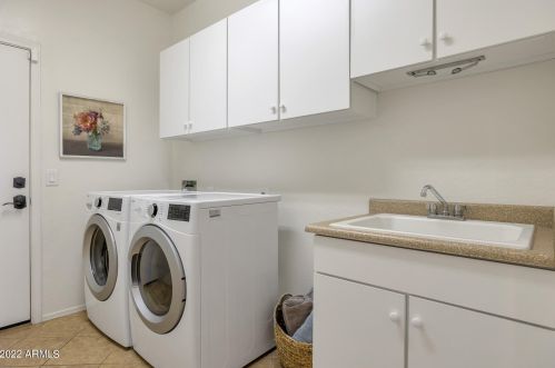 4322 Aracely Dr, Phoenix AZ  85087-5998 exterior