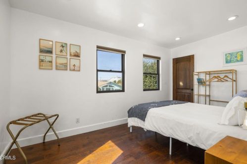 128 Camarillo Ave, Oxnard CA  93035-4605 exterior