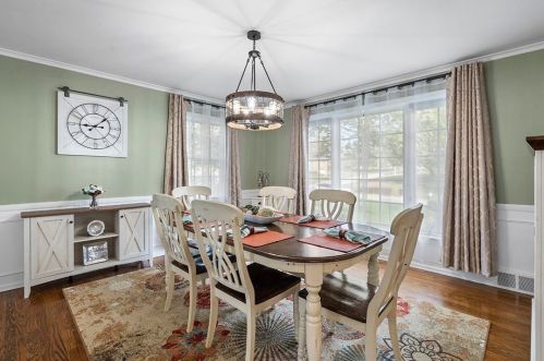 2351 Berkshire Dr, Pittsburgh PA  15241-2445 exterior