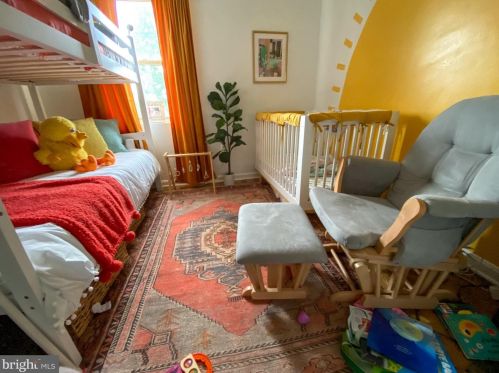 429 18th St, Washington DC  20003-2407 exterior