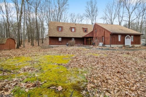 23 Forest Dr, Fredon NJ  07860-6847 exterior