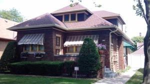 3374 44th St, Milwaukee, WI 53219-4811