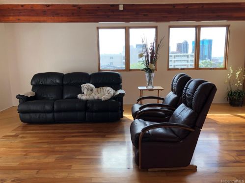 1608 Miller St, Honolulu, HI 96813-1870