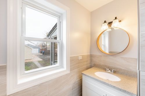 5009 Lavergne Ave, Chicago IL 60638-5831 exterior