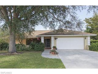 659 Nottingham Dr, Naples, FL 34109-1641