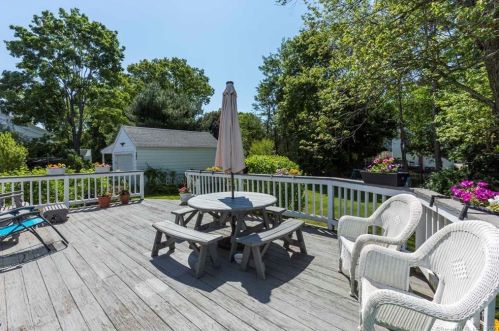 169 Glenwood St, Manchester CT 06040-5548 exterior