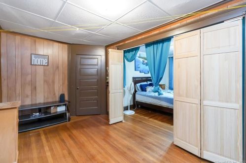 29 Prospect St, Enfield CT 06082-3443 exterior