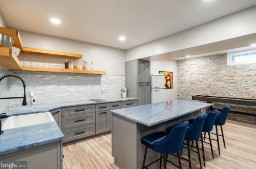 118 Lenox Ave, Trenton NJ 08620-1707 exterior