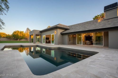 5801 30th St, Phoenix AZ  85016-2401 exterior