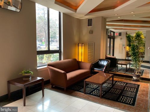 1301 20th St, Washington DC  20036-6023 exterior