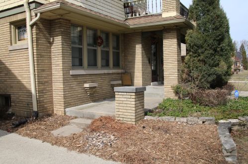 2923 75th St, Milwaukee, WI 53210-1025